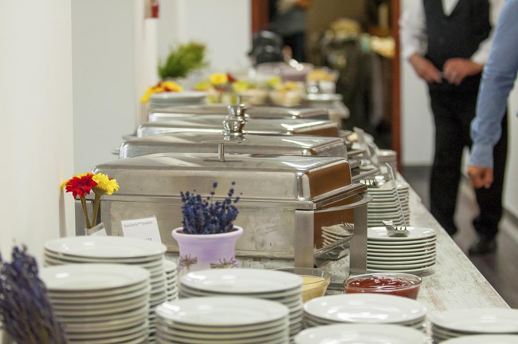 Hotel Berlin Budapest Luaran gambar