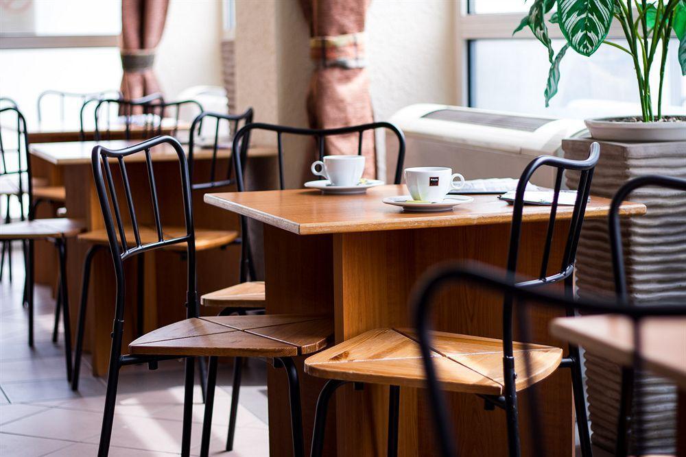 Hotel Berlin Budapest Luaran gambar